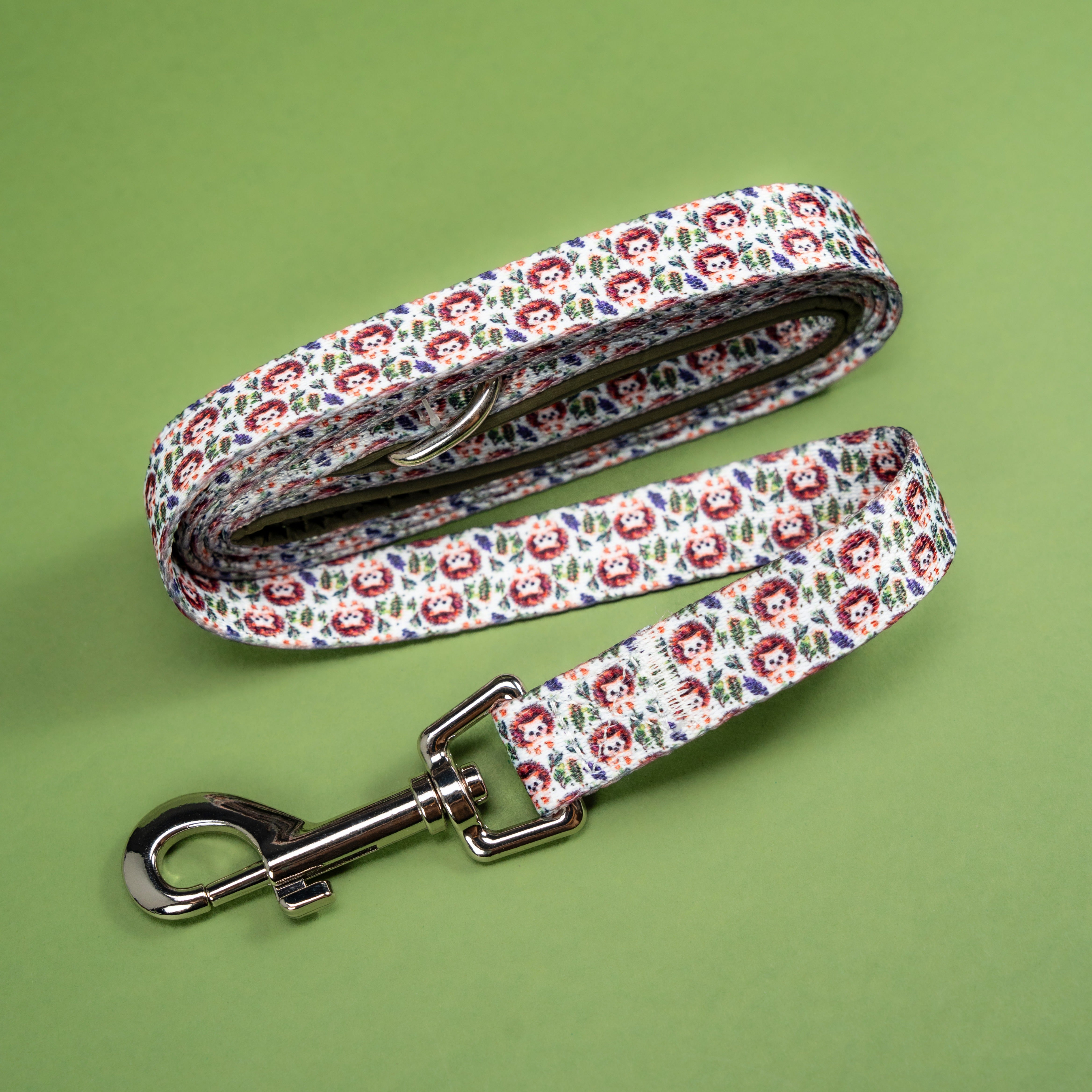 Stylish dog leash with floral hedgehog print, perfect for luxury small dog walks and matching accessories.