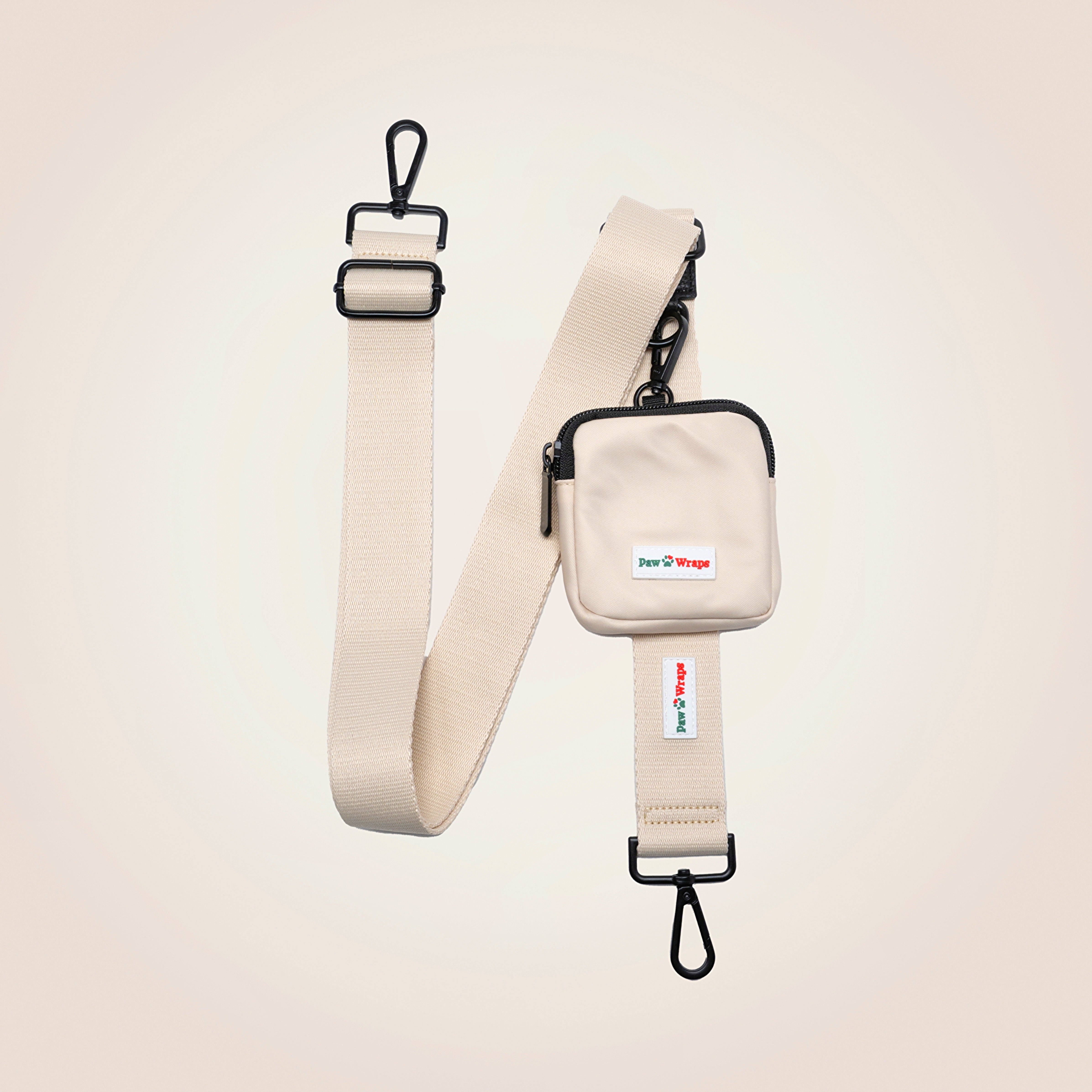 Treats pouch with zip